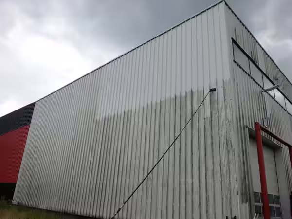 Damwand reinigen
